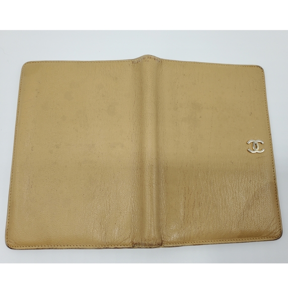 Authentic Preowned CHANEL Bifold Wallet - Picture 7 of 14